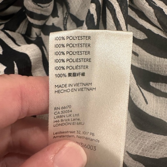 Free People Black and White Zebra Button-Down Shirt Large - Picture 5 of 6